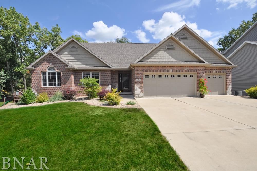 4 Timbers Ct., Bloomington $300,000